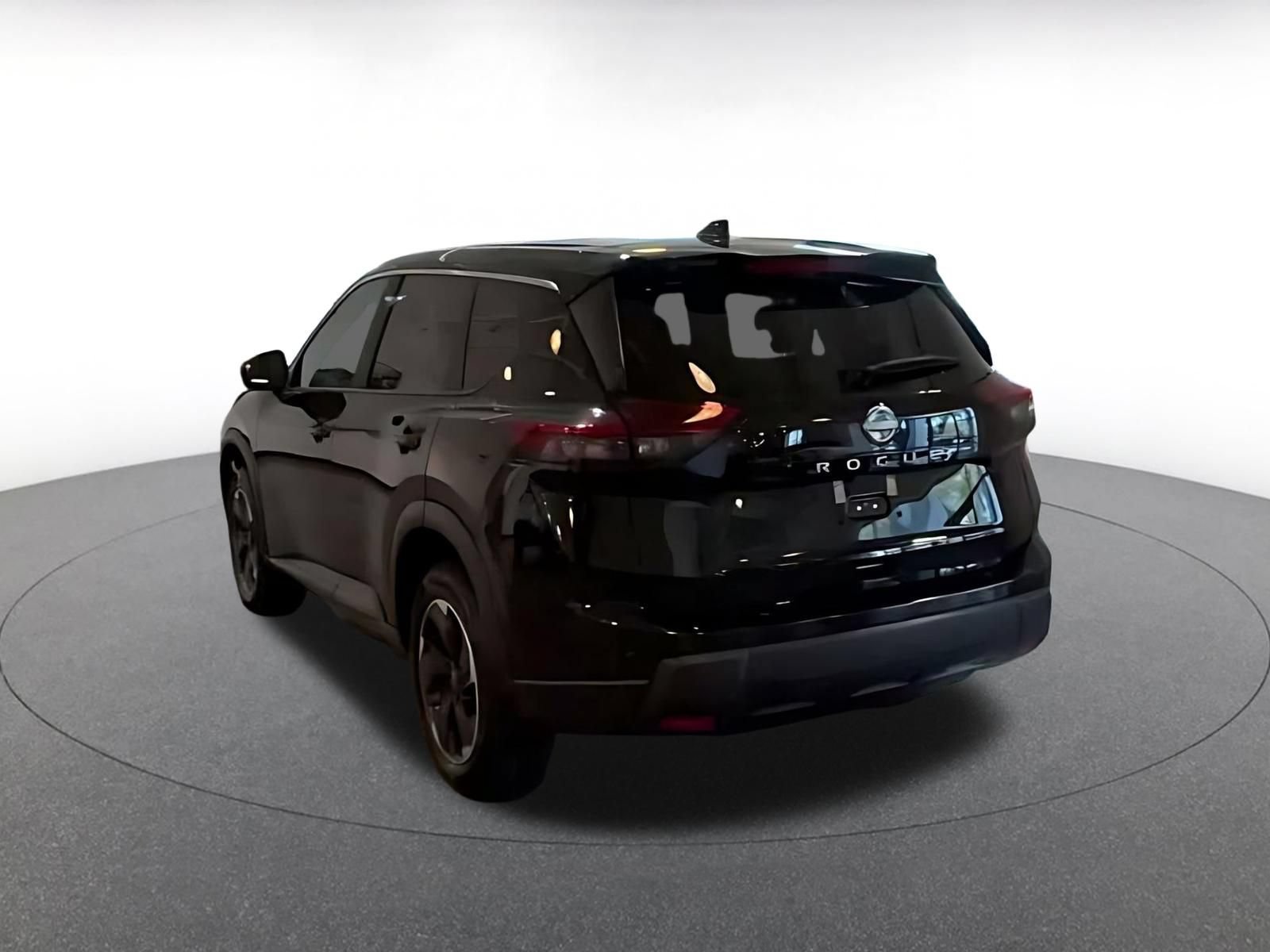 Thumbnail: 2025 Nissan Rogue - 10