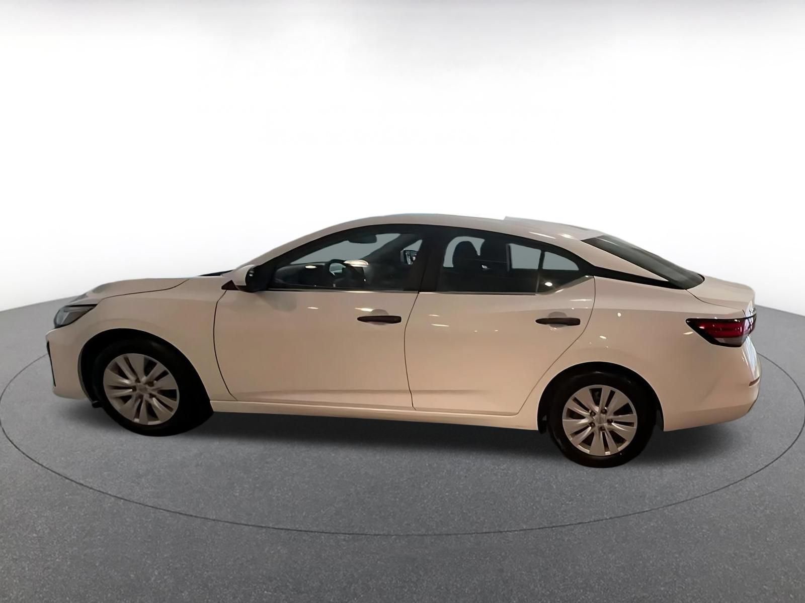 Thumbnail: 2025 Nissan Sentra - 10