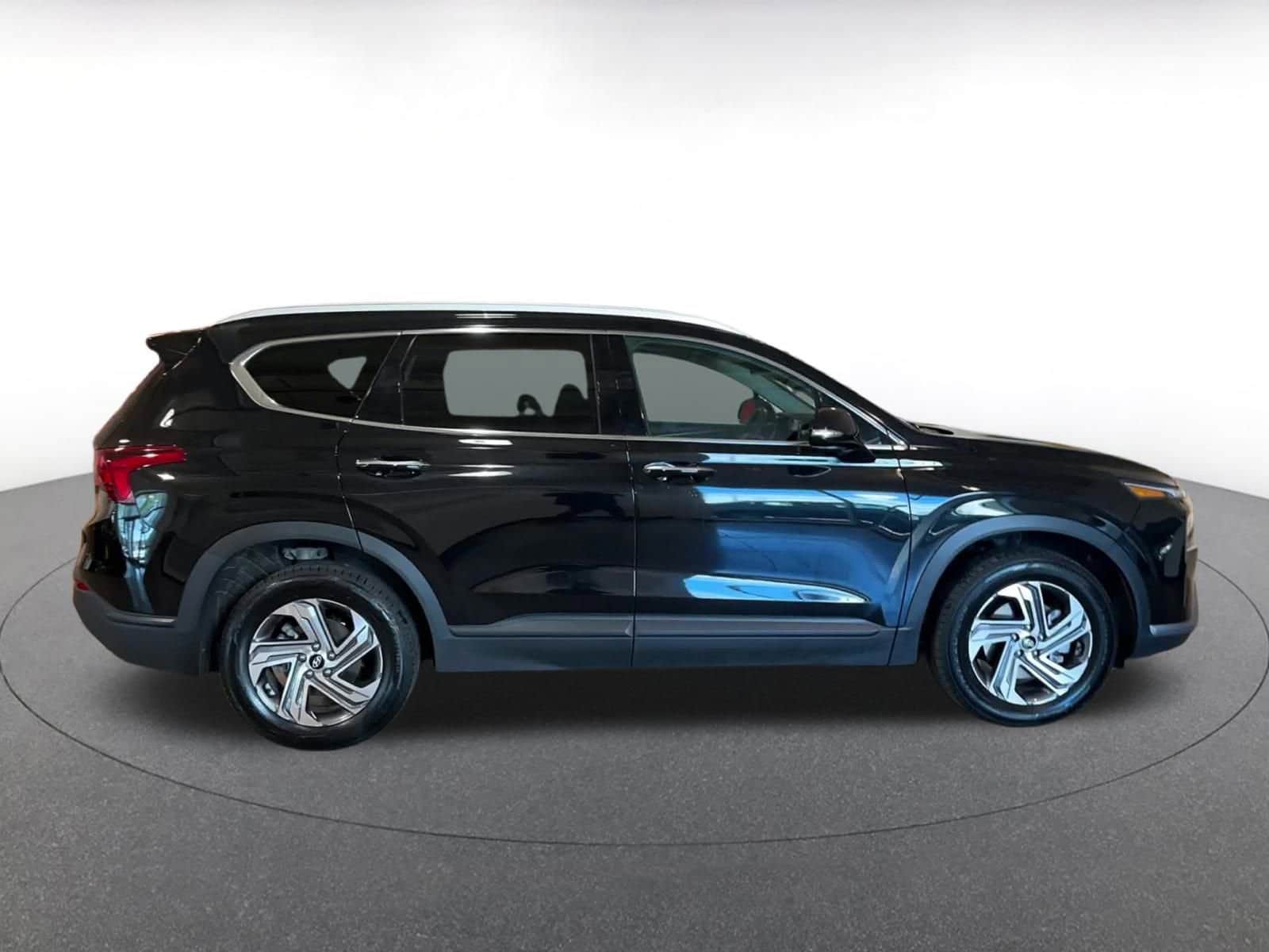 Thumbnail: 2023 Hyundai Santa Fe - 16