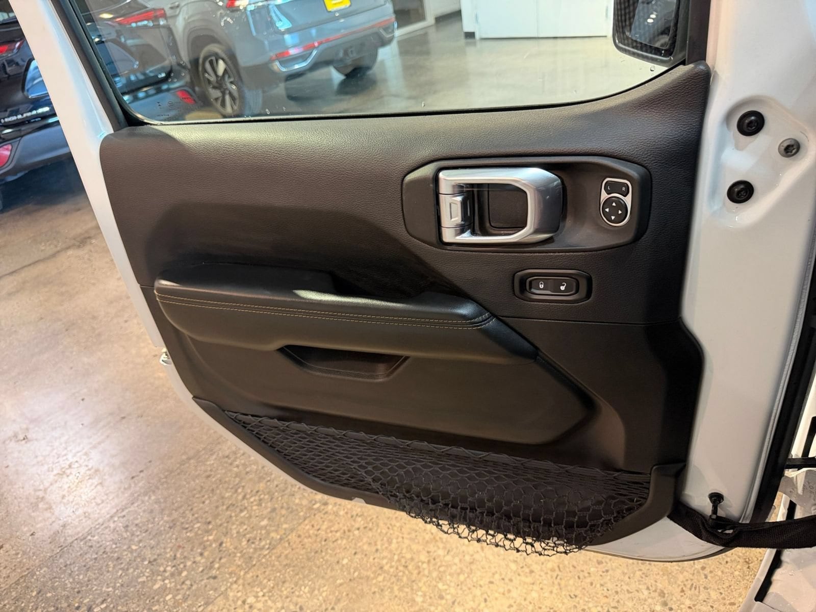 Thumbnail: 2025 Jeep Wrangler - 18