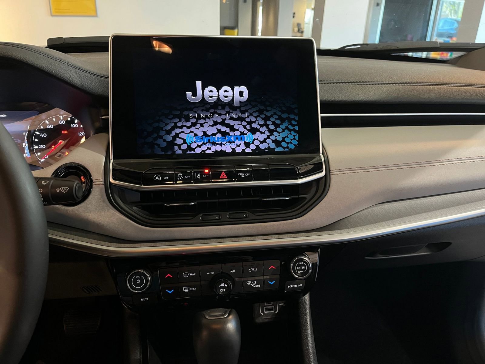 Thumbnail: 2025 Jeep Compass - 17