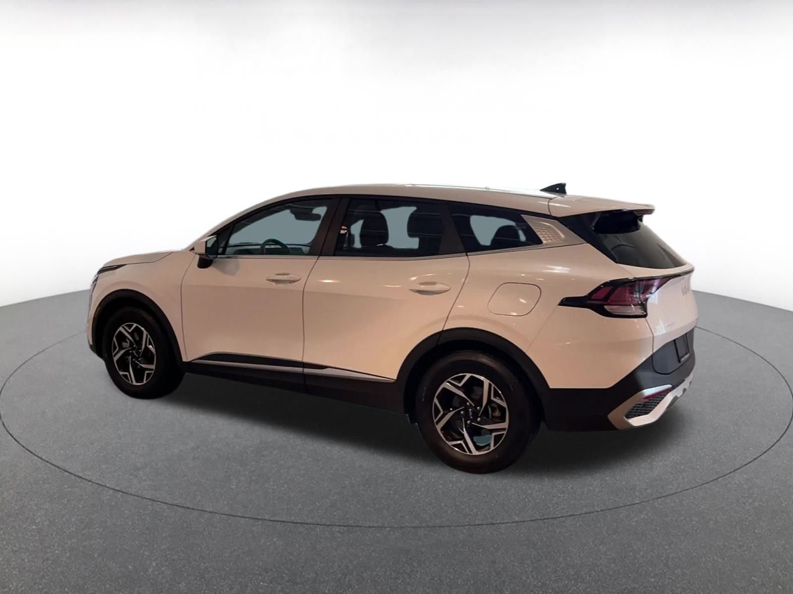 Thumbnail: 2024 Kia Sportage - 10