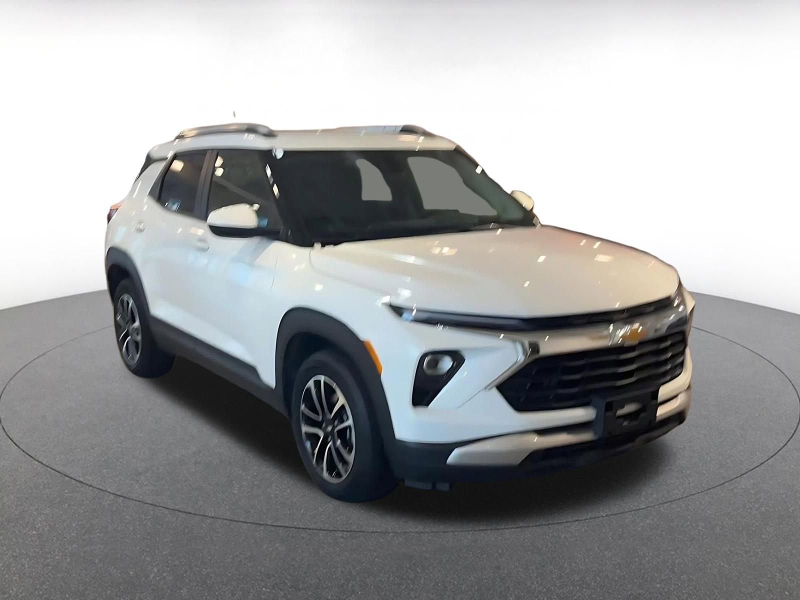 Thumbnail: 2025 Chevrolet TrailBlazer - 3