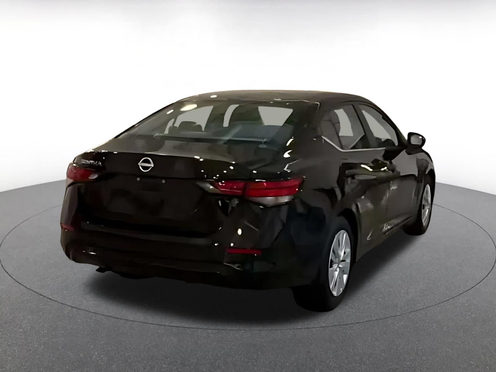 Thumbnail: 2025 Nissan Sentra - 10