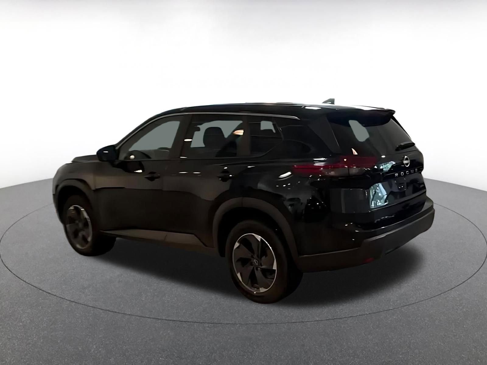 Thumbnail: 2025 Nissan Rogue - 10