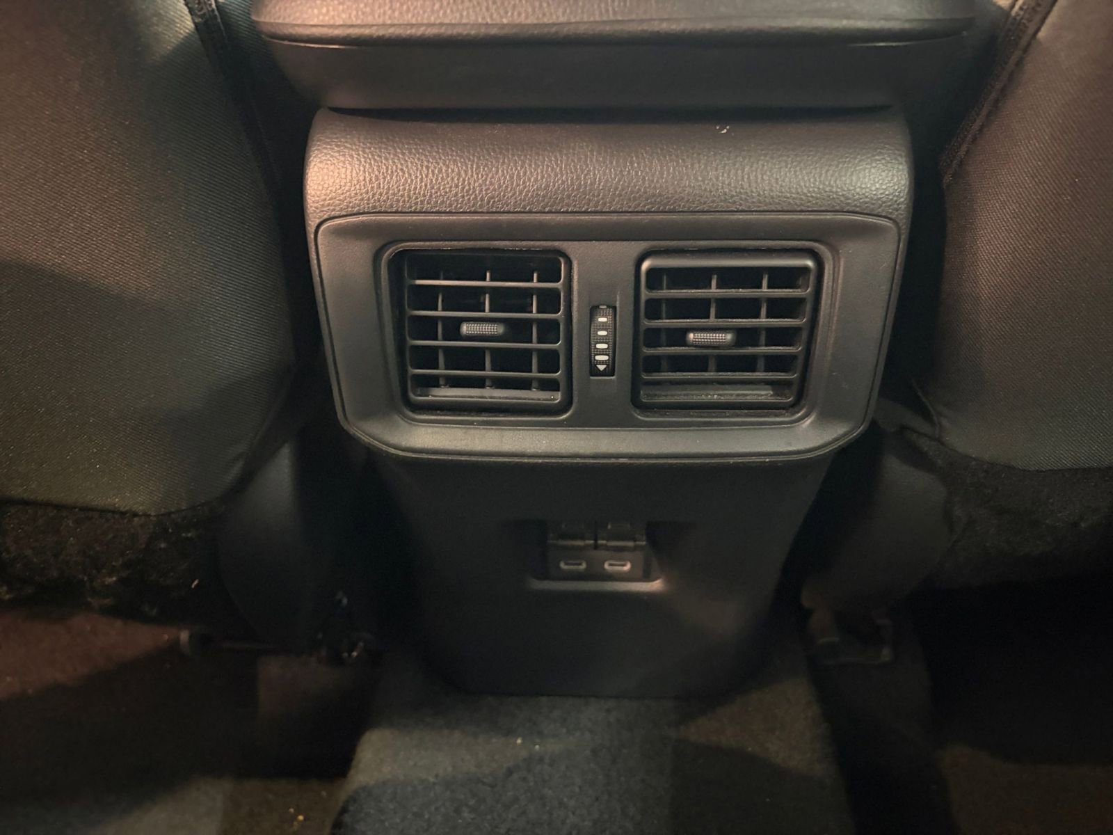 Thumbnail: 2025 Toyota RAV4 - 24