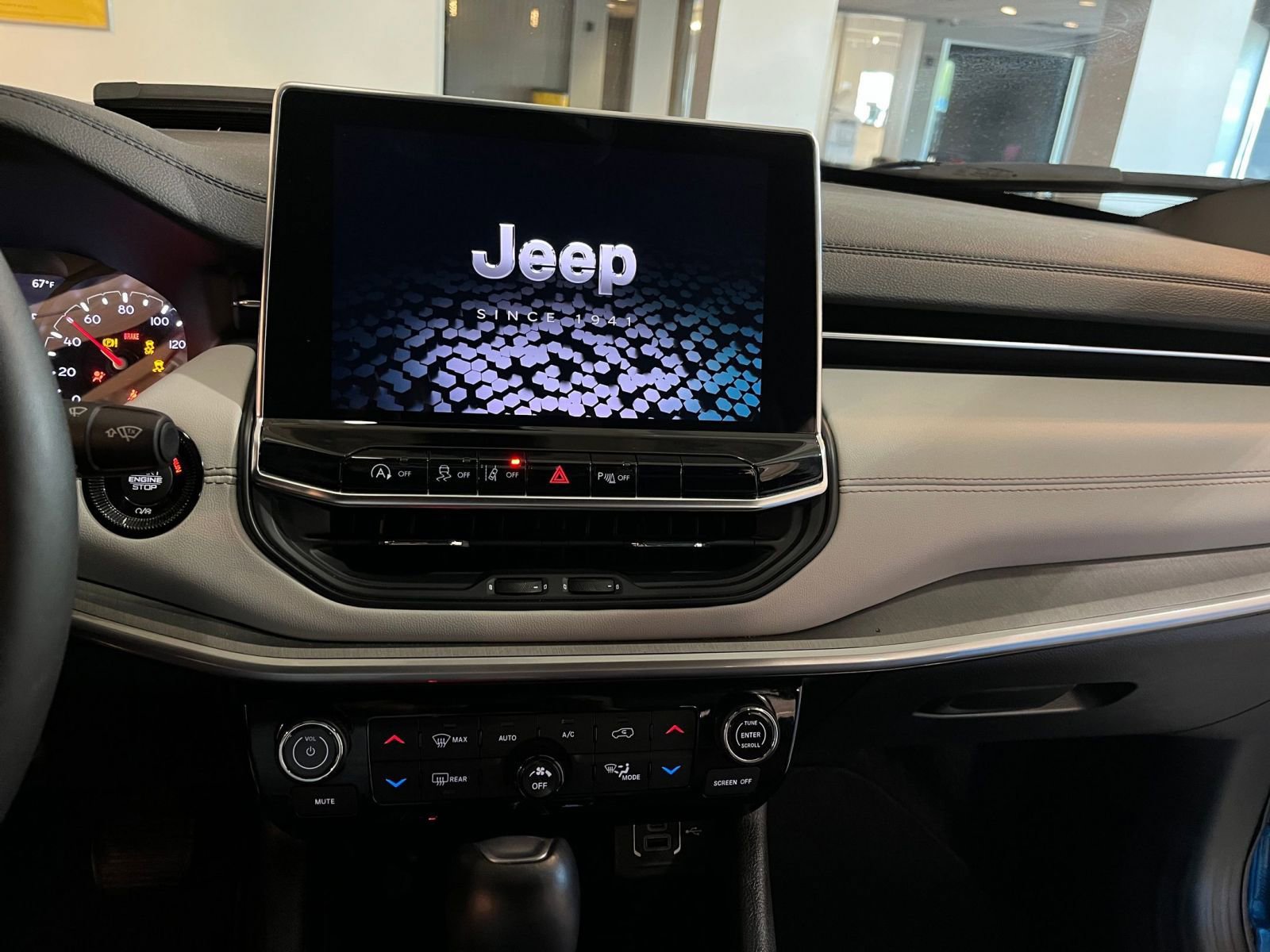 Thumbnail: 2025 Jeep Compass - 17