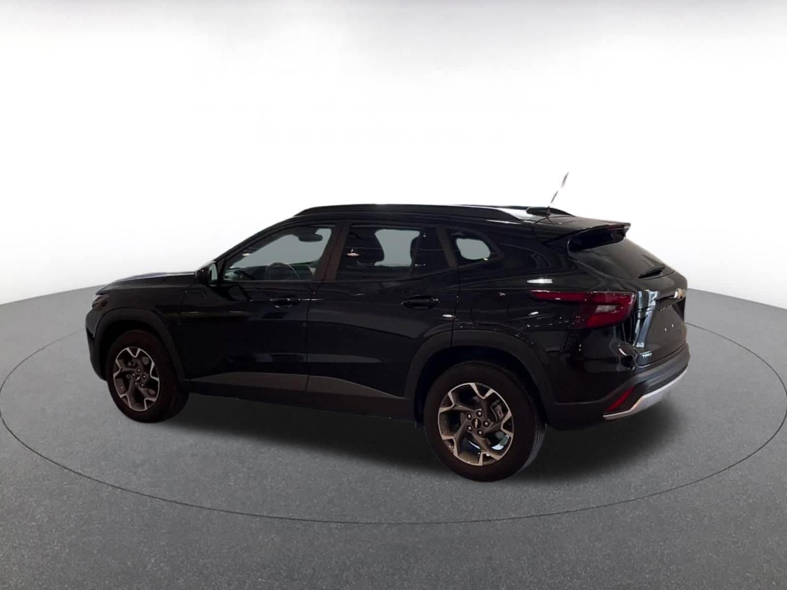 Thumbnail: 2025 Chevrolet Trax - 10