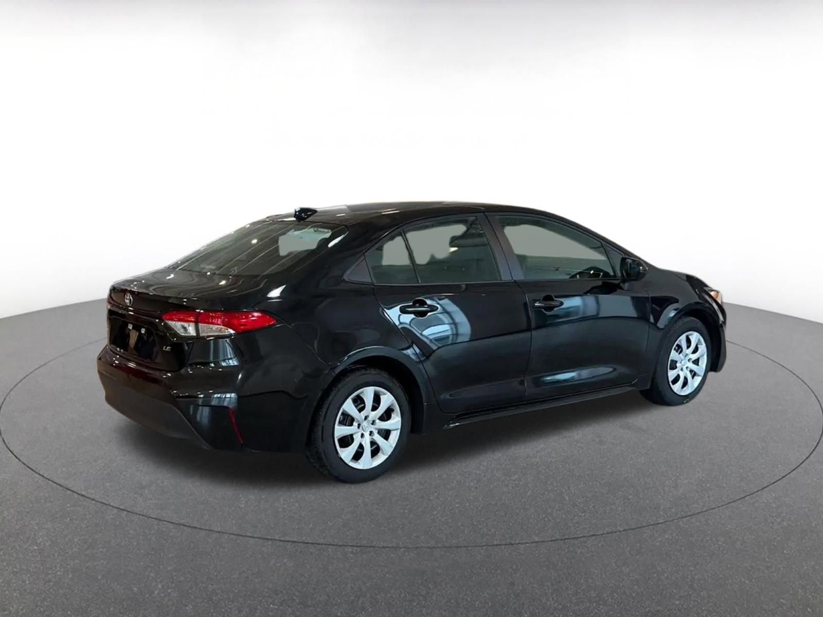 Thumbnail: 2025 Toyota Corolla - 15