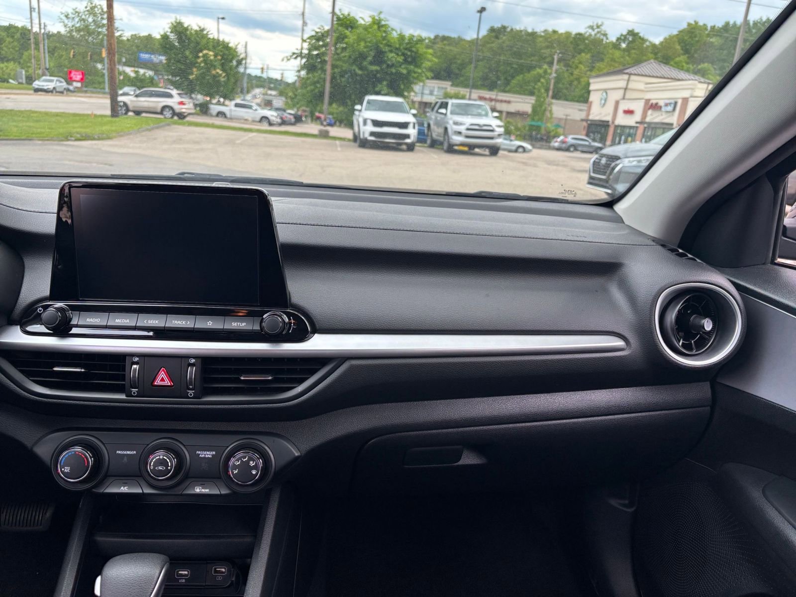 Thumbnail: 2024 Kia Forte - 35