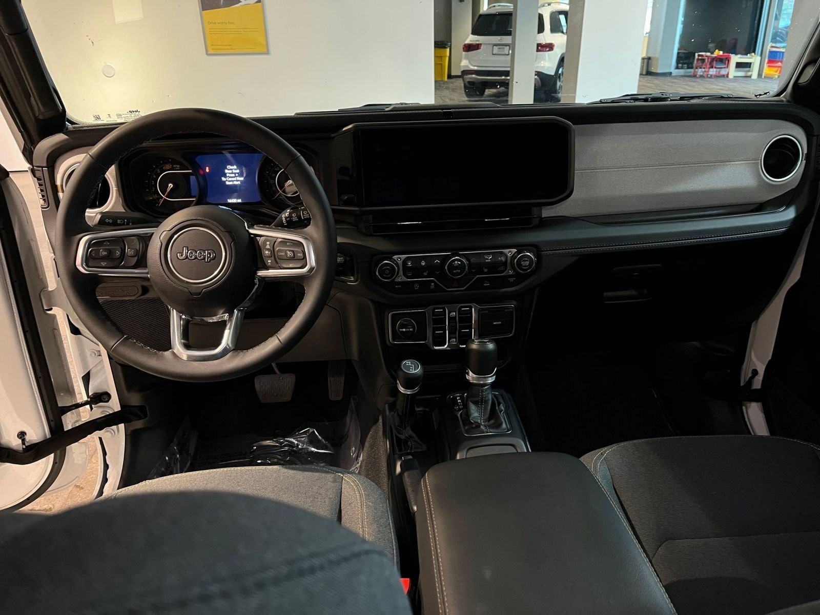 Thumbnail: 2025 Jeep Wrangler - 33