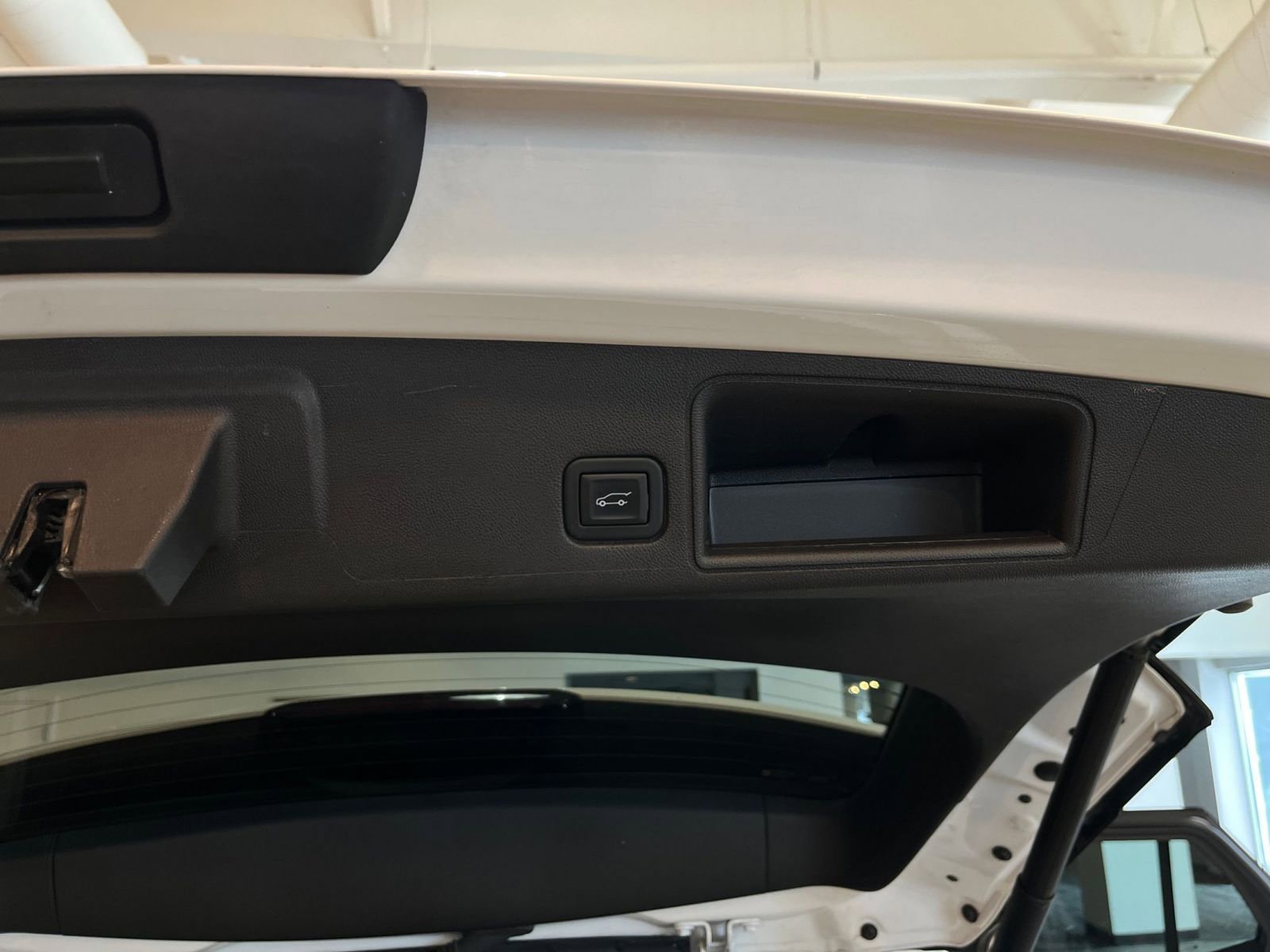 Thumbnail: 2023 GMC Terrain - 23