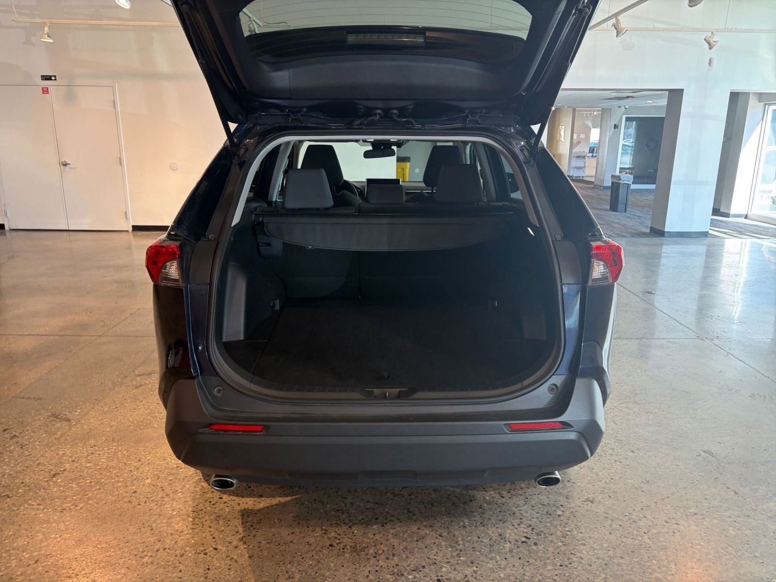 Thumbnail: 2025 Toyota RAV4 - 31