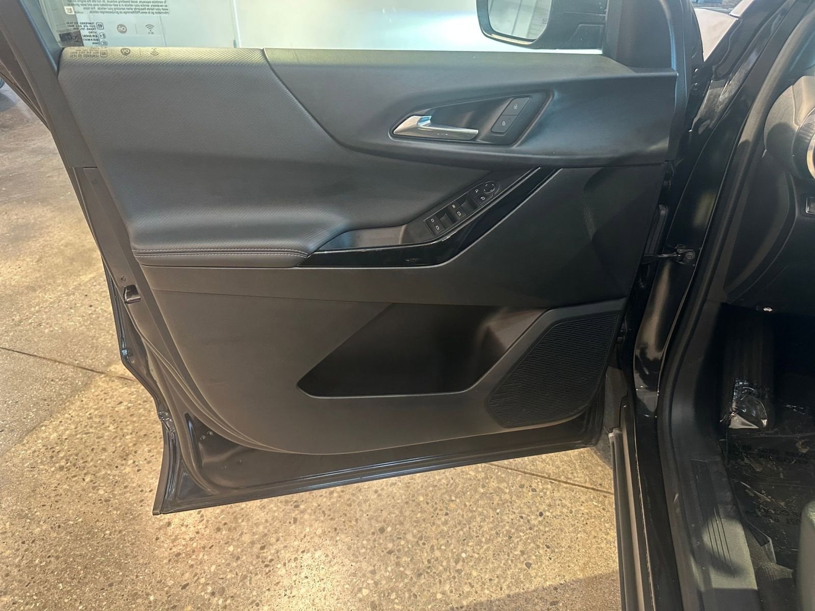 Thumbnail: 2025 Chevrolet Equinox - 20