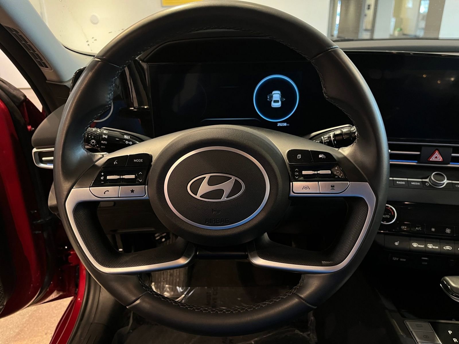 Thumbnail: 2025 Hyundai Elantra - 28