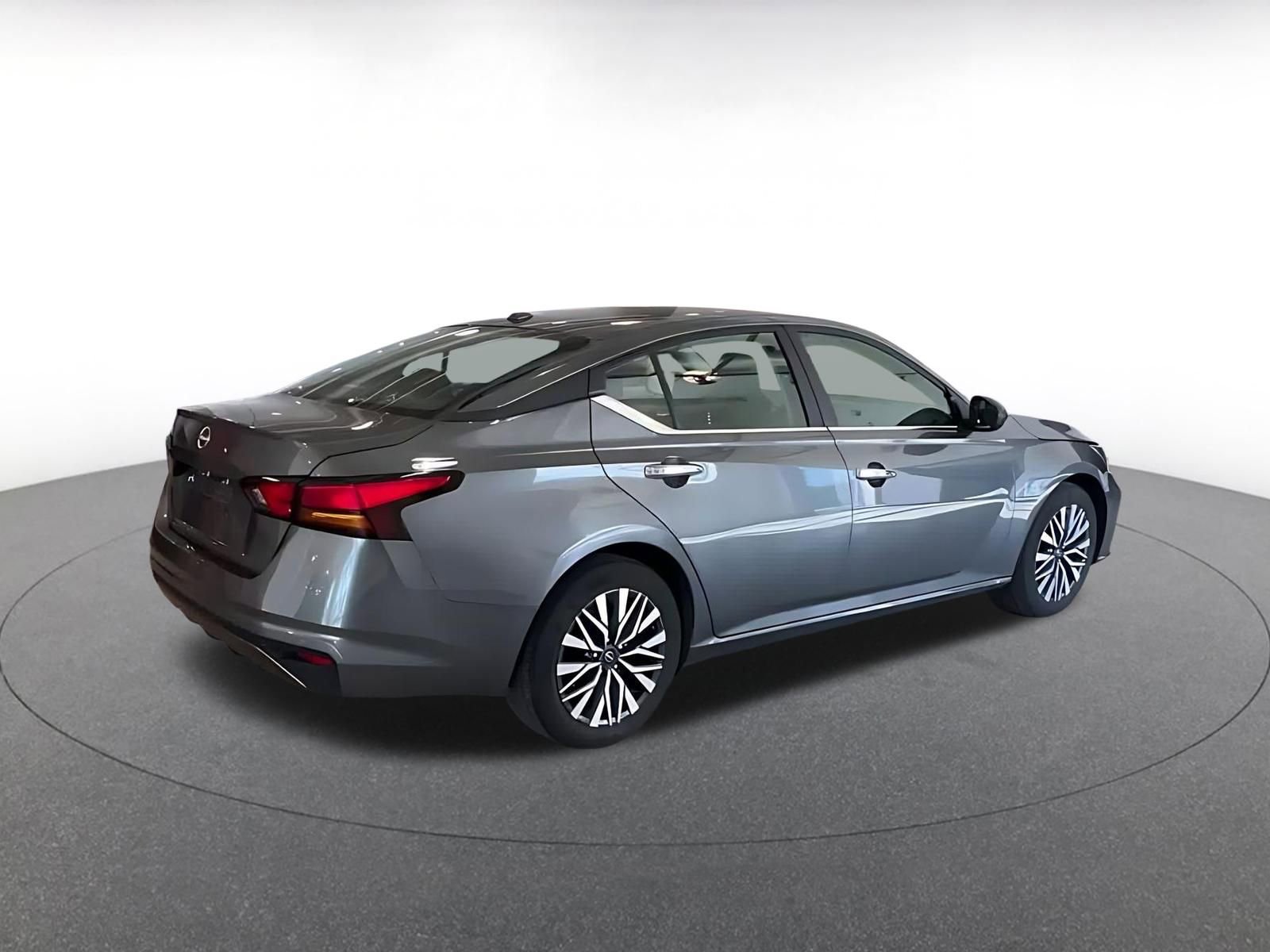 Thumbnail: 2025 Nissan Altima - 14