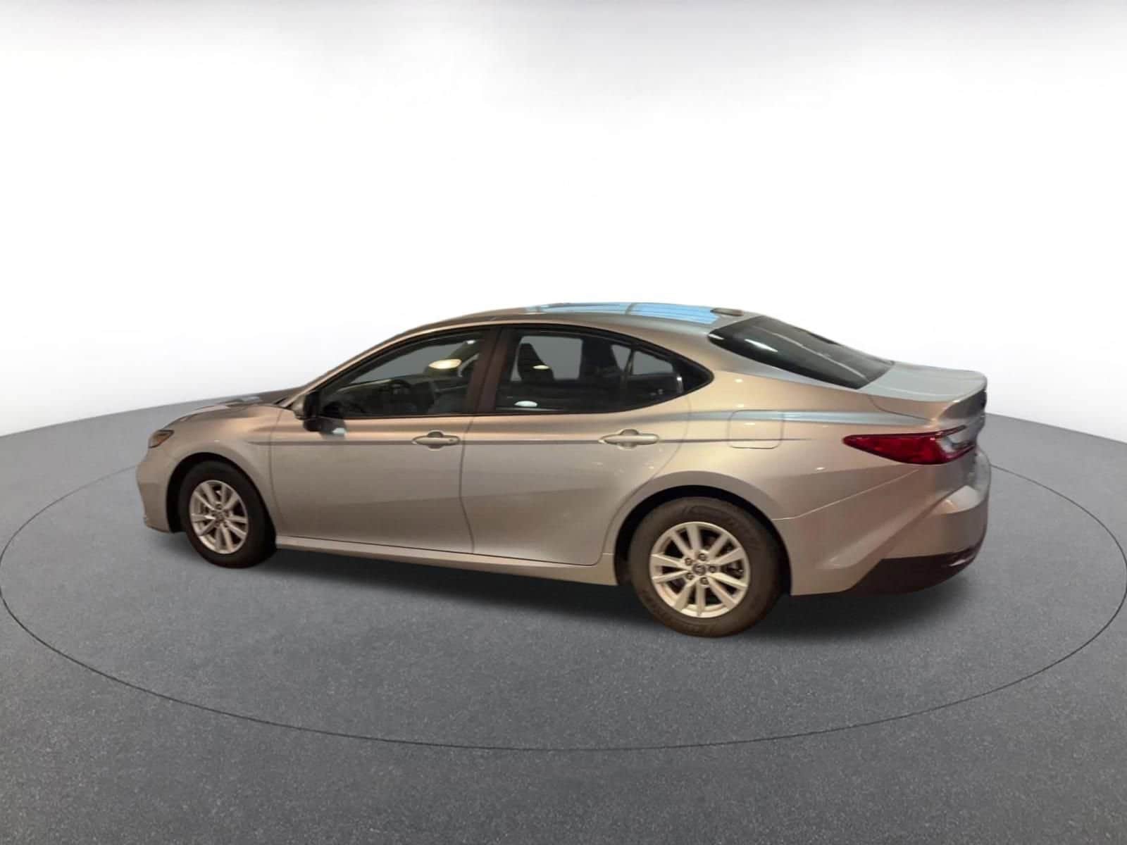 Thumbnail: 2025 Toyota Camry - 10