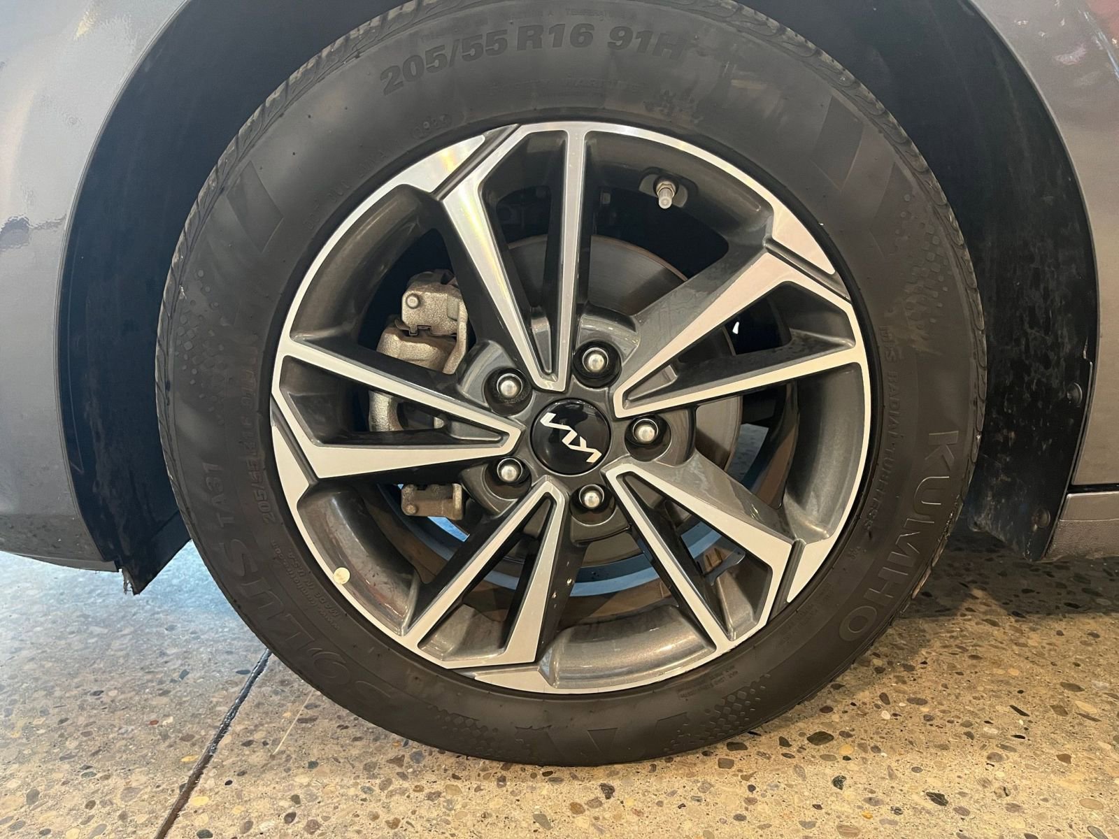 Thumbnail: 2024 Kia Forte - 28
