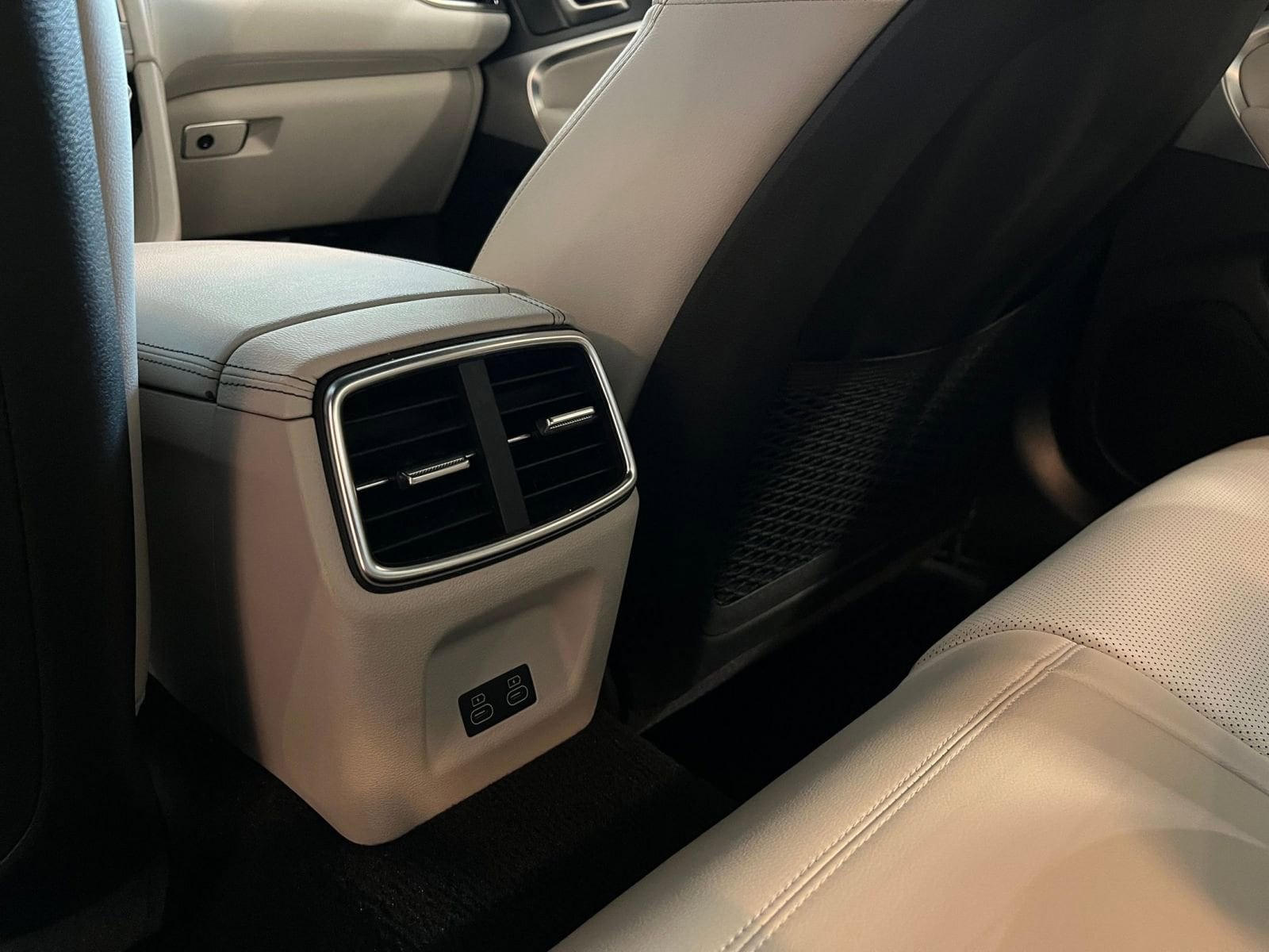 Thumbnail: 2024 Genesis G70 - 24