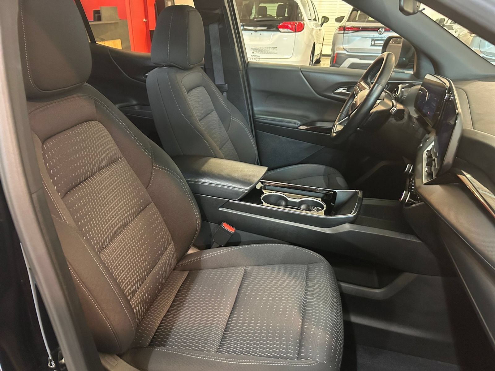 Thumbnail: 2025 Chevrolet Equinox - 35