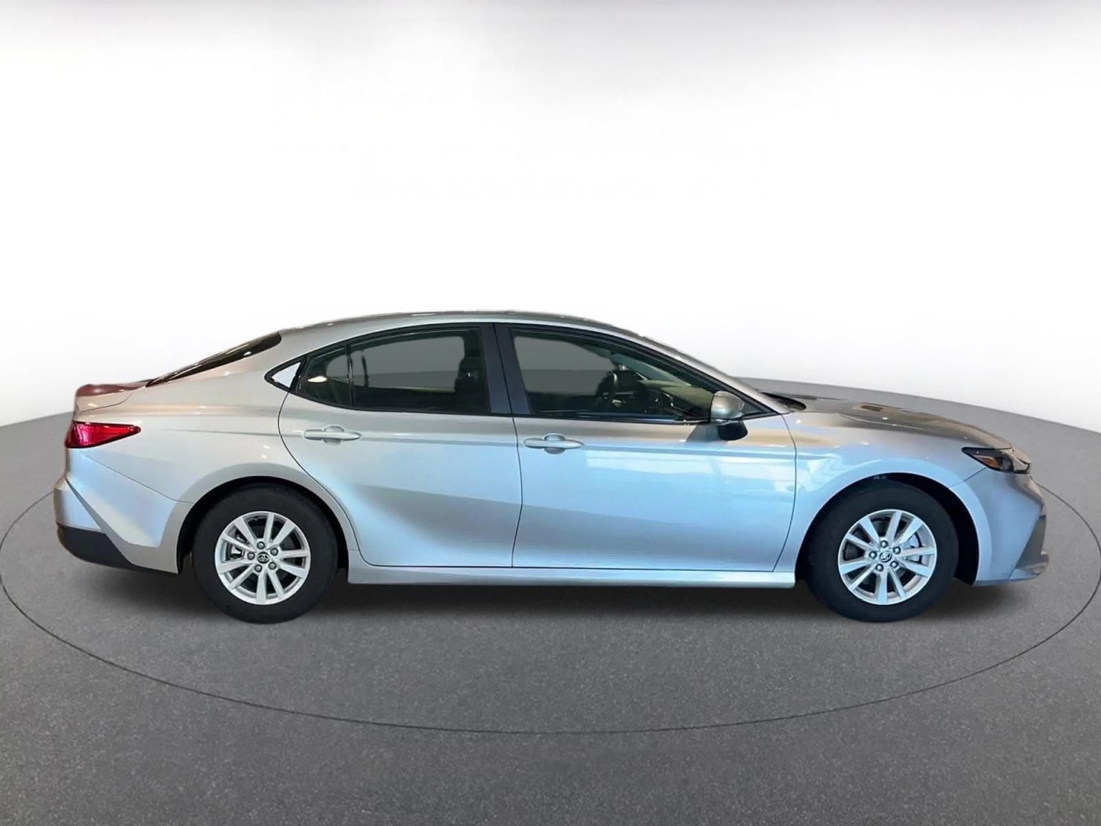 Thumbnail: 2025 Toyota Camry - 16