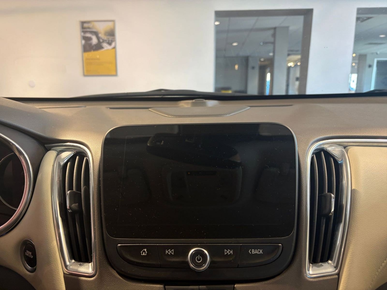 Thumbnail: 2024 Chevrolet Malibu - 18