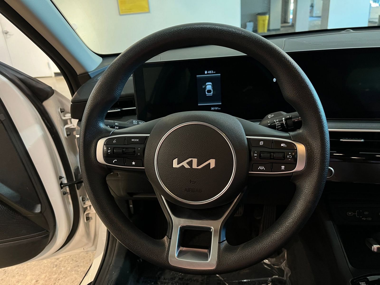 Thumbnail: 2025 Kia K5 - 28
