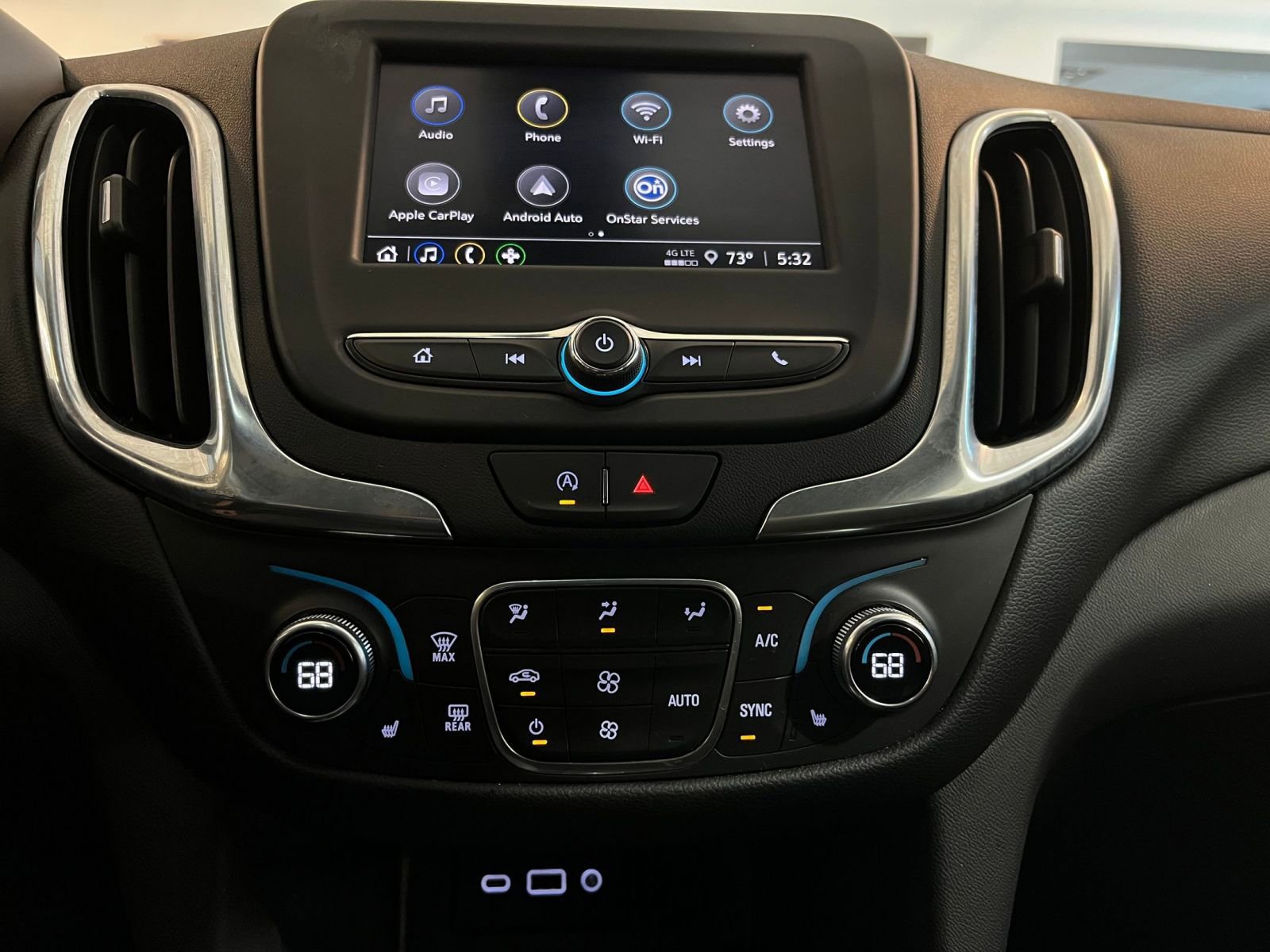 Thumbnail: 2024 Chevrolet Equinox - 21