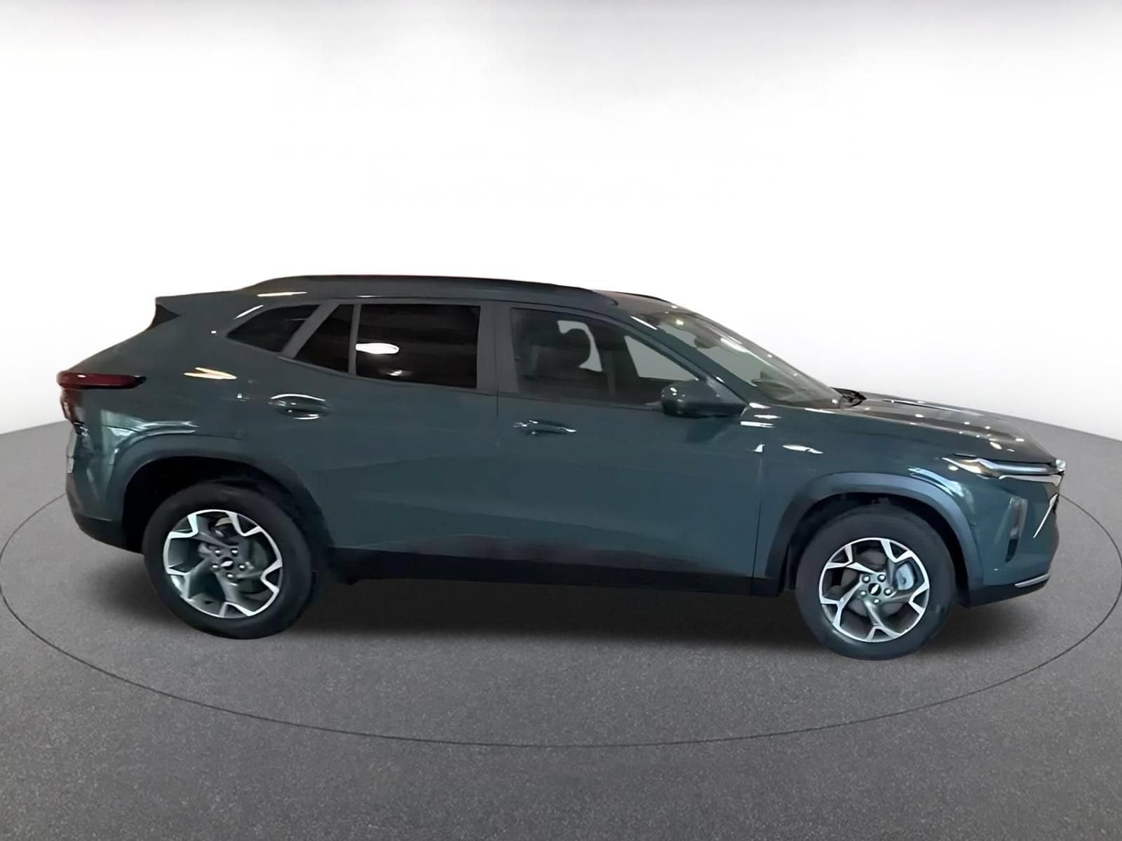 Thumbnail: 2025 Chevrolet Trax - 13