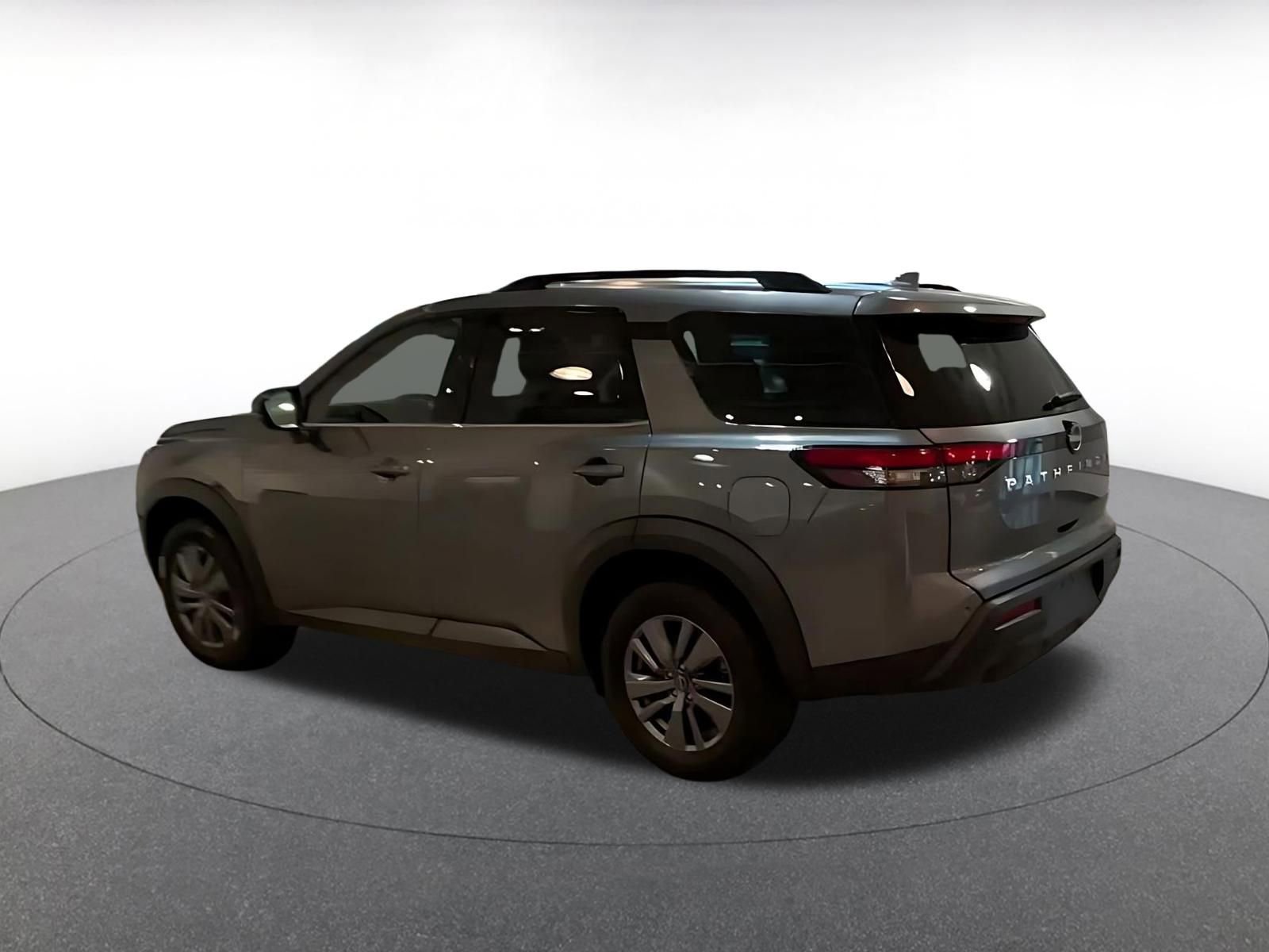 Thumbnail: 2025 Nissan Pathfinder - 8