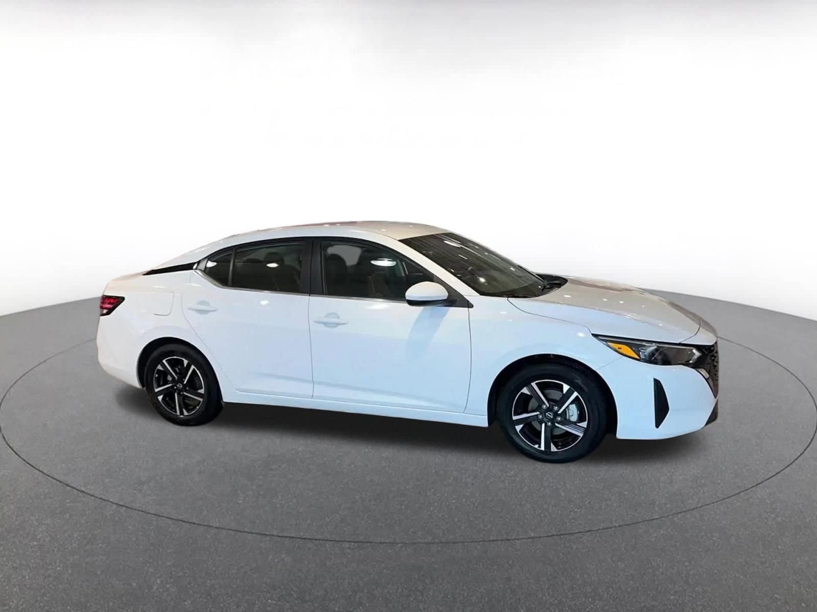 Thumbnail: 2025 Nissan Sentra - 2