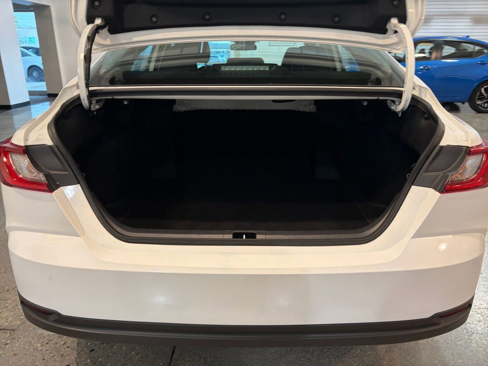 Thumbnail: 2025 Toyota Camry - 30