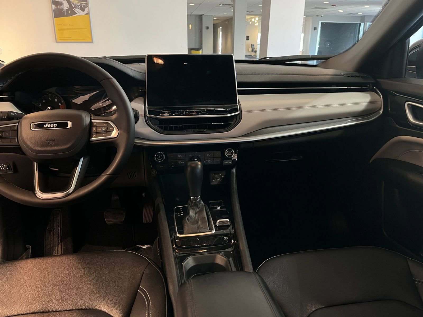 Thumbnail: 2025 Jeep Compass - 35