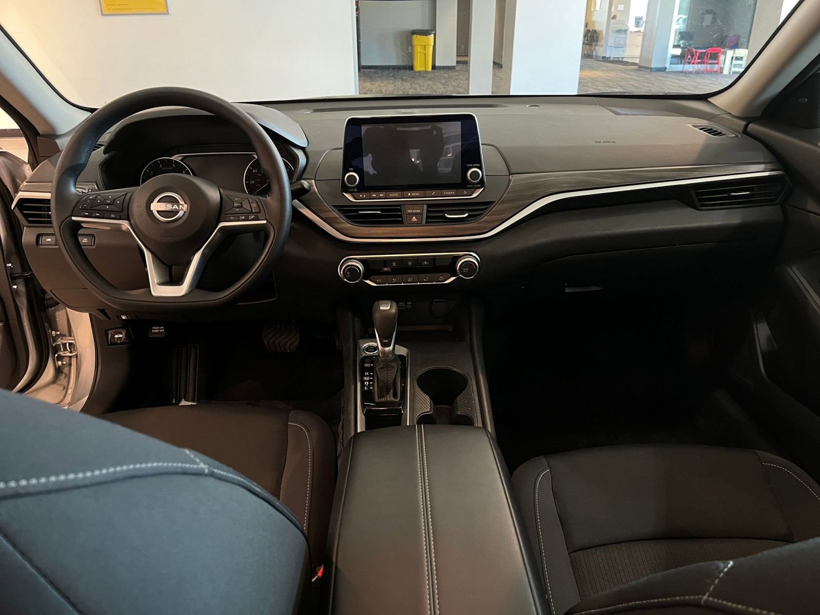 Thumbnail: 2025 Nissan Altima - 32