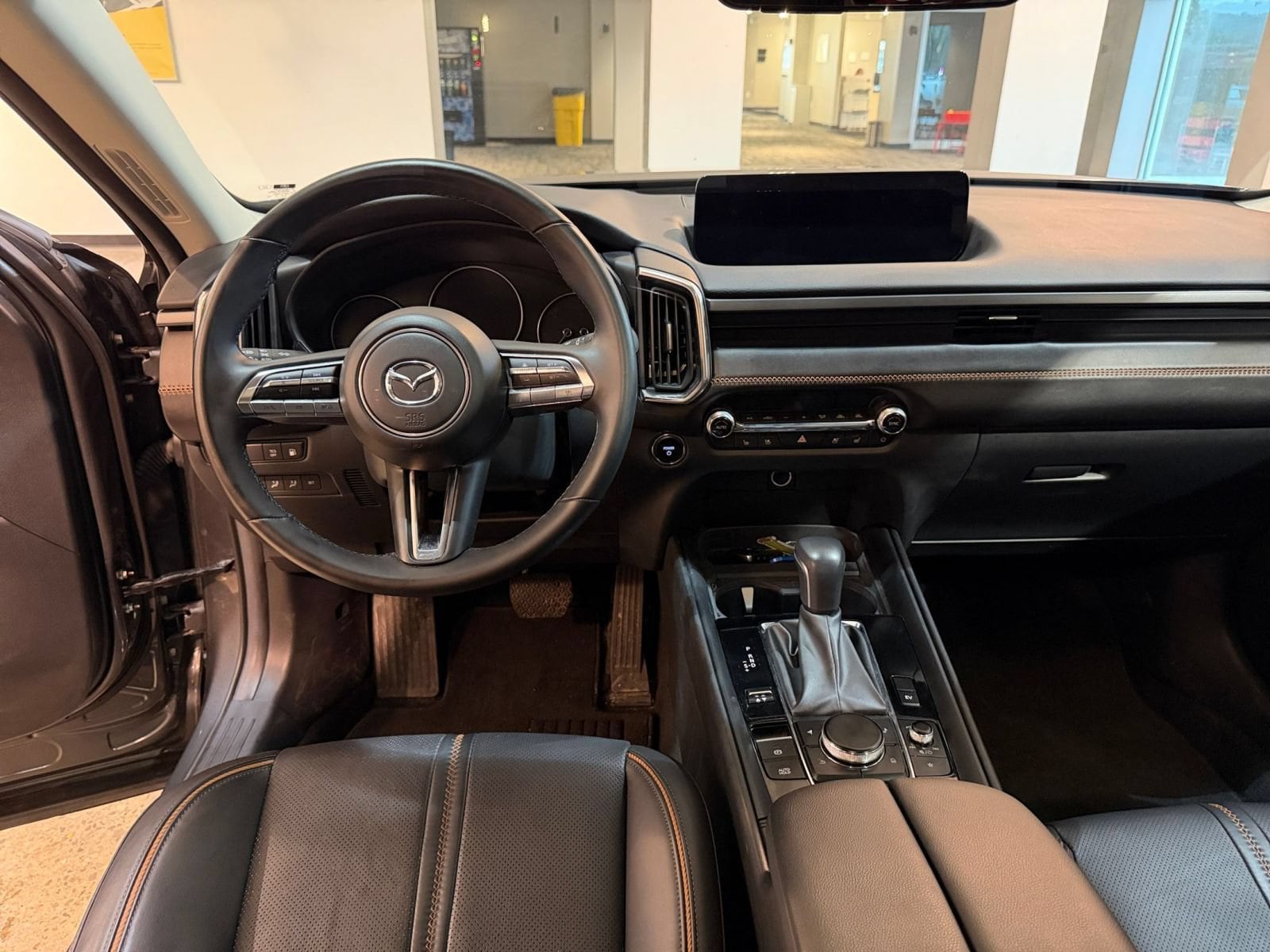 Thumbnail: 2025 Mazda CX-50 - 31