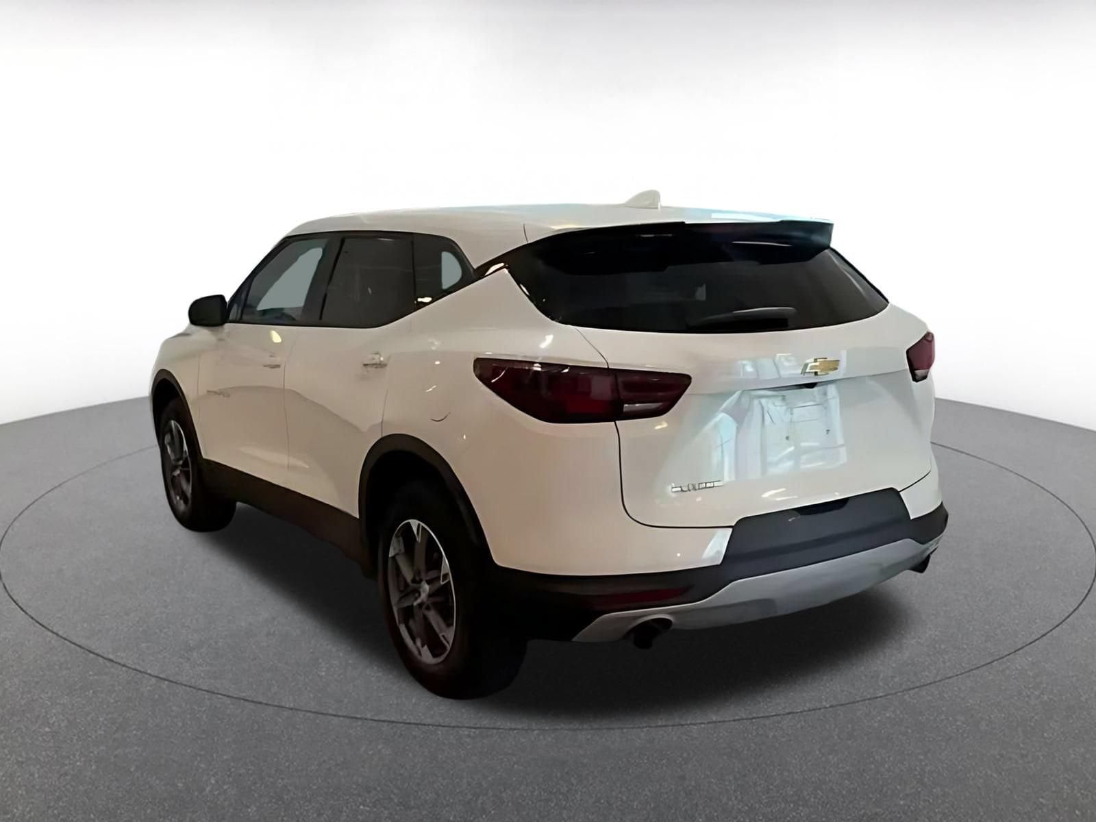 Thumbnail: 2026 Chevrolet Blazer - 10