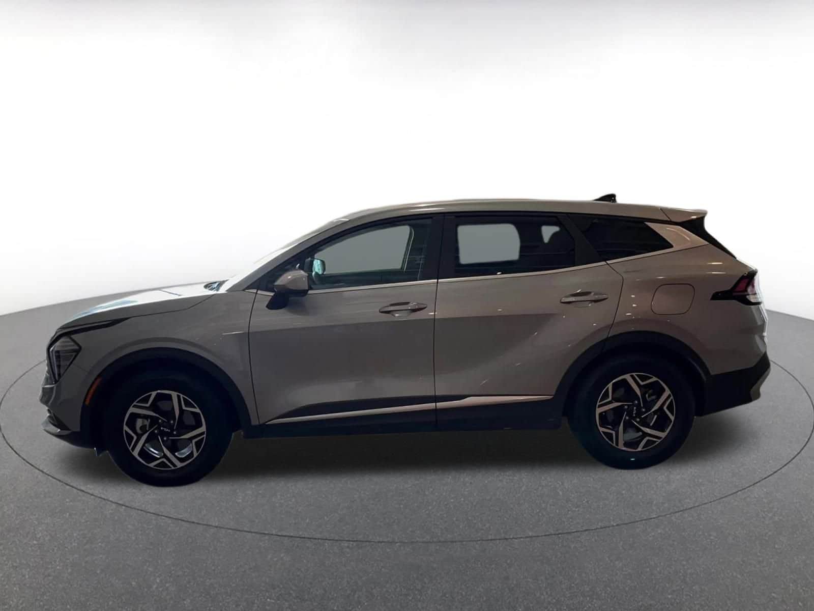 Thumbnail: 2024 Kia Sportage - 8
