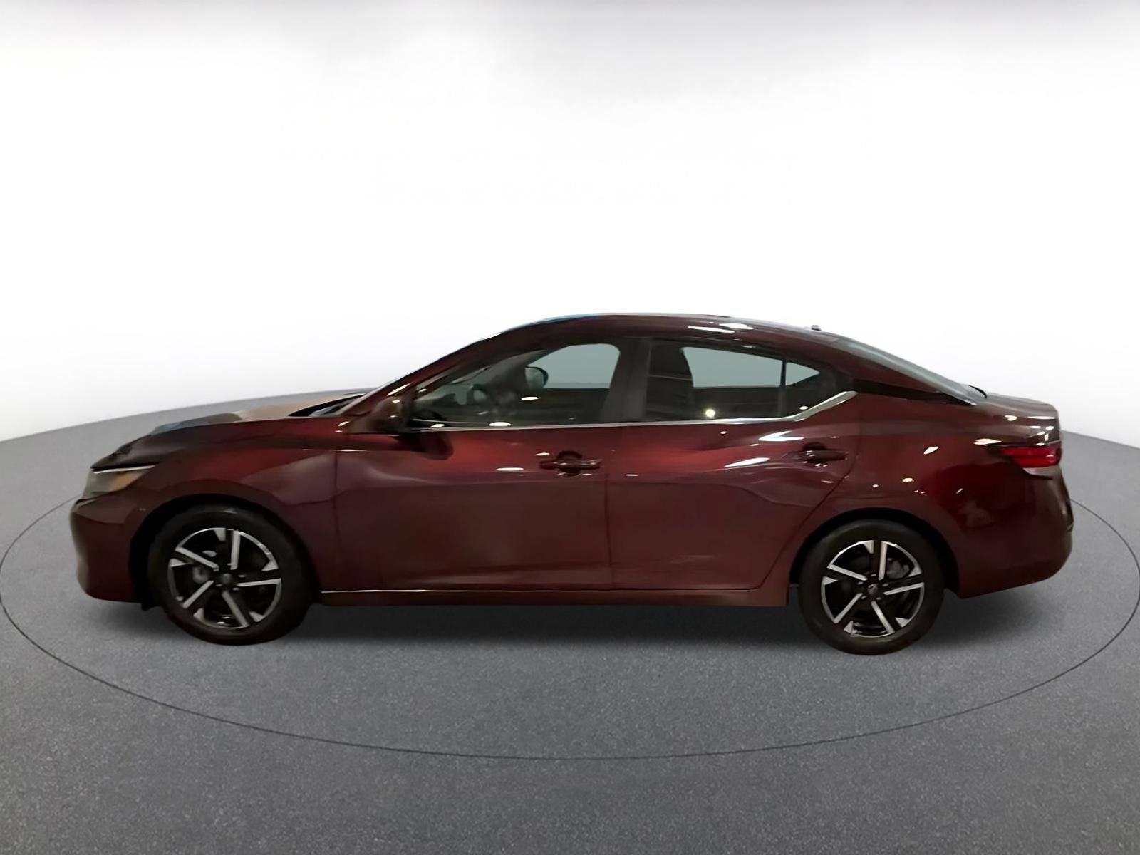 Thumbnail: 2025 Nissan Sentra - 9