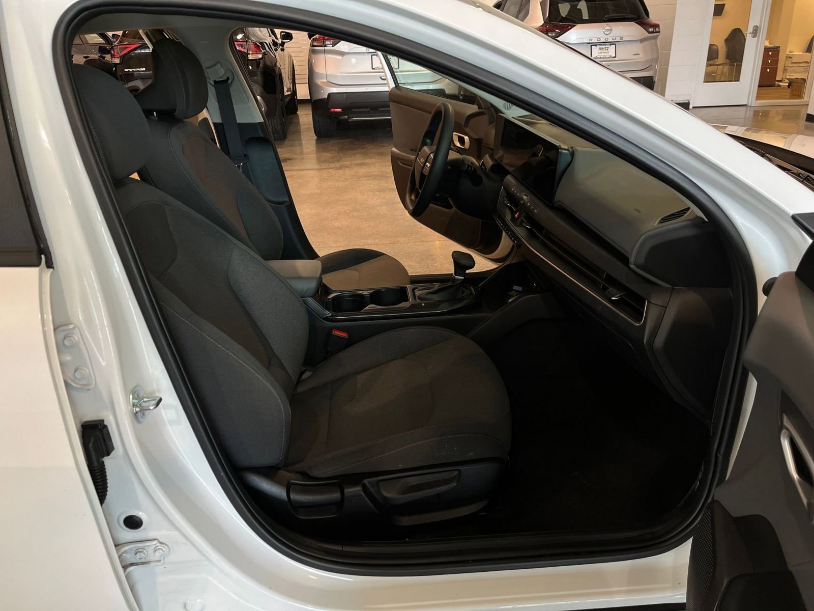 Thumbnail: 2025 Kia K4 - 35