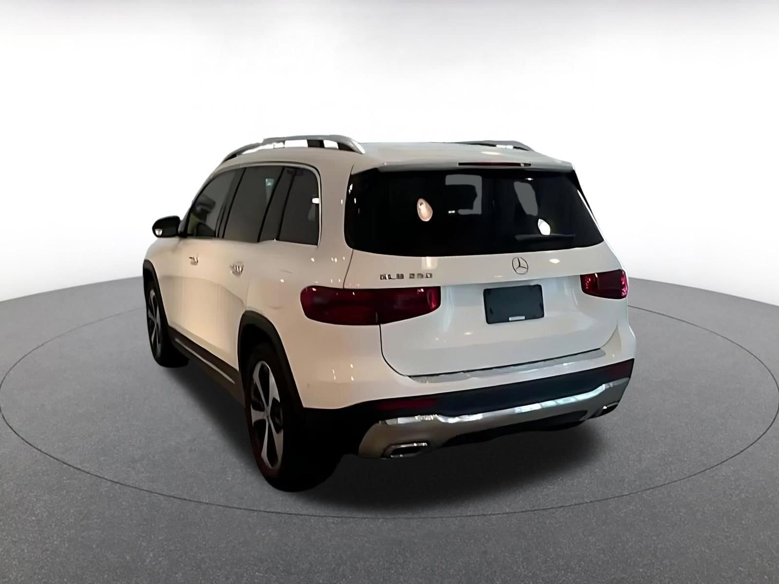 Thumbnail: 2025 Mercedes-Benz GLB - 4