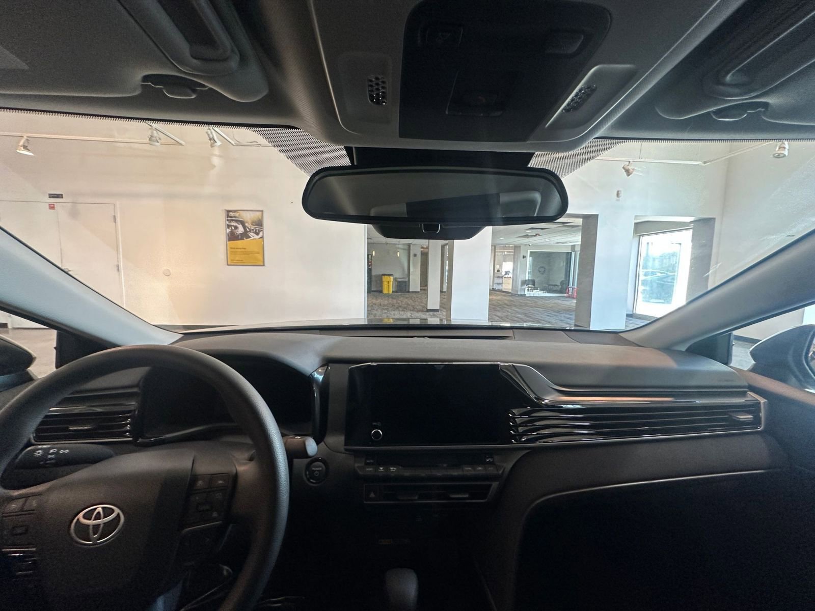 Thumbnail: 2025 Toyota Camry - 32