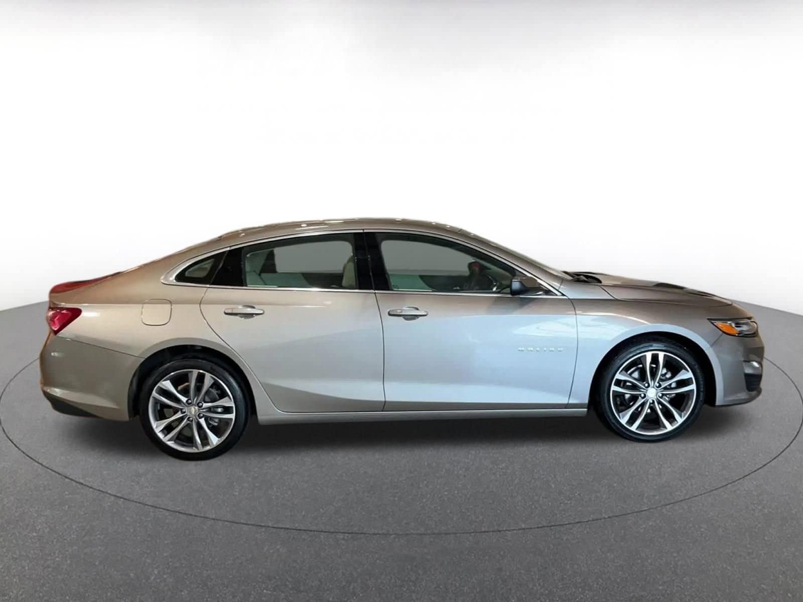 Thumbnail: 2024 Chevrolet Malibu - 16