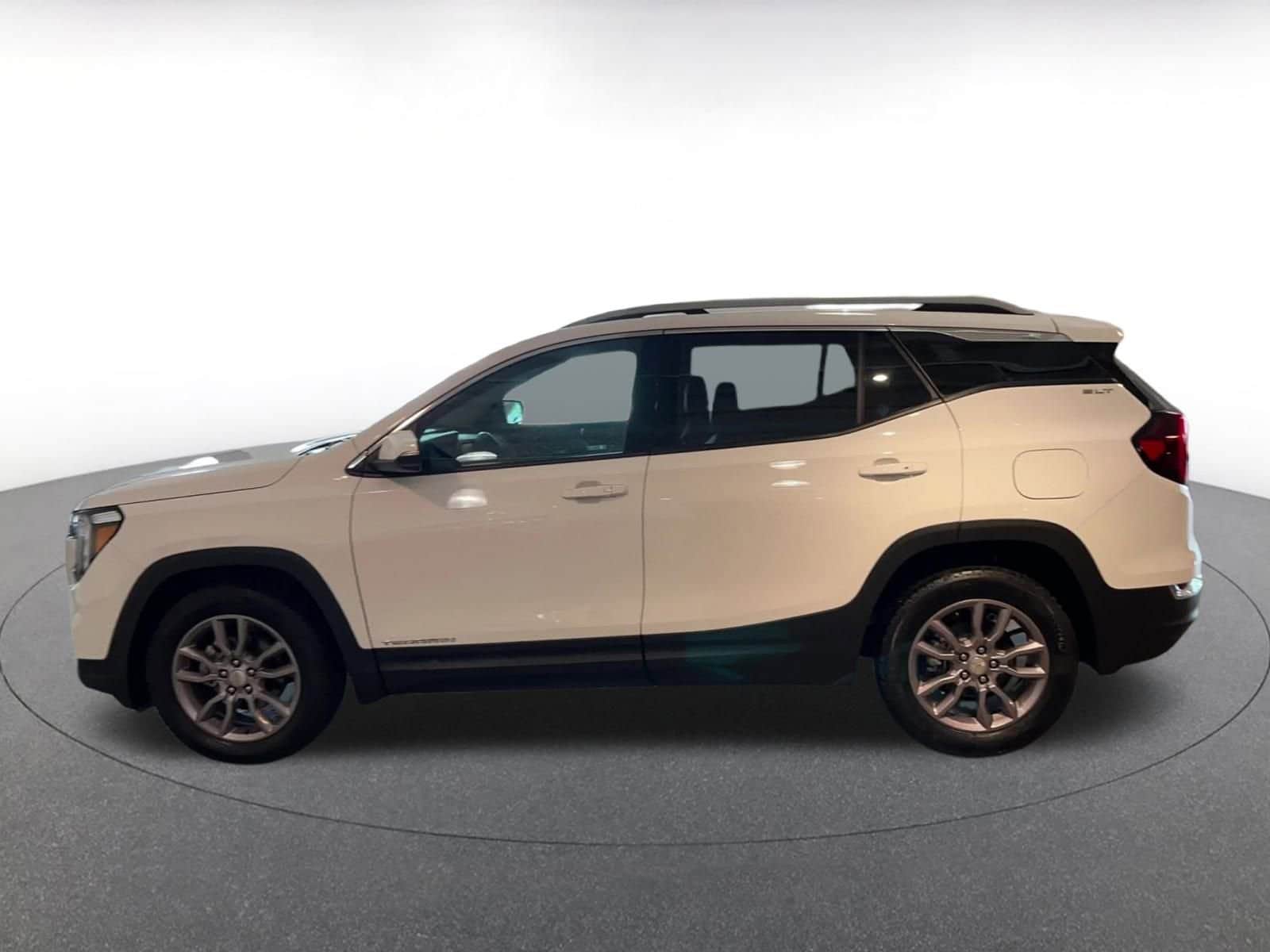 Thumbnail: 2024 GMC Terrain - 9