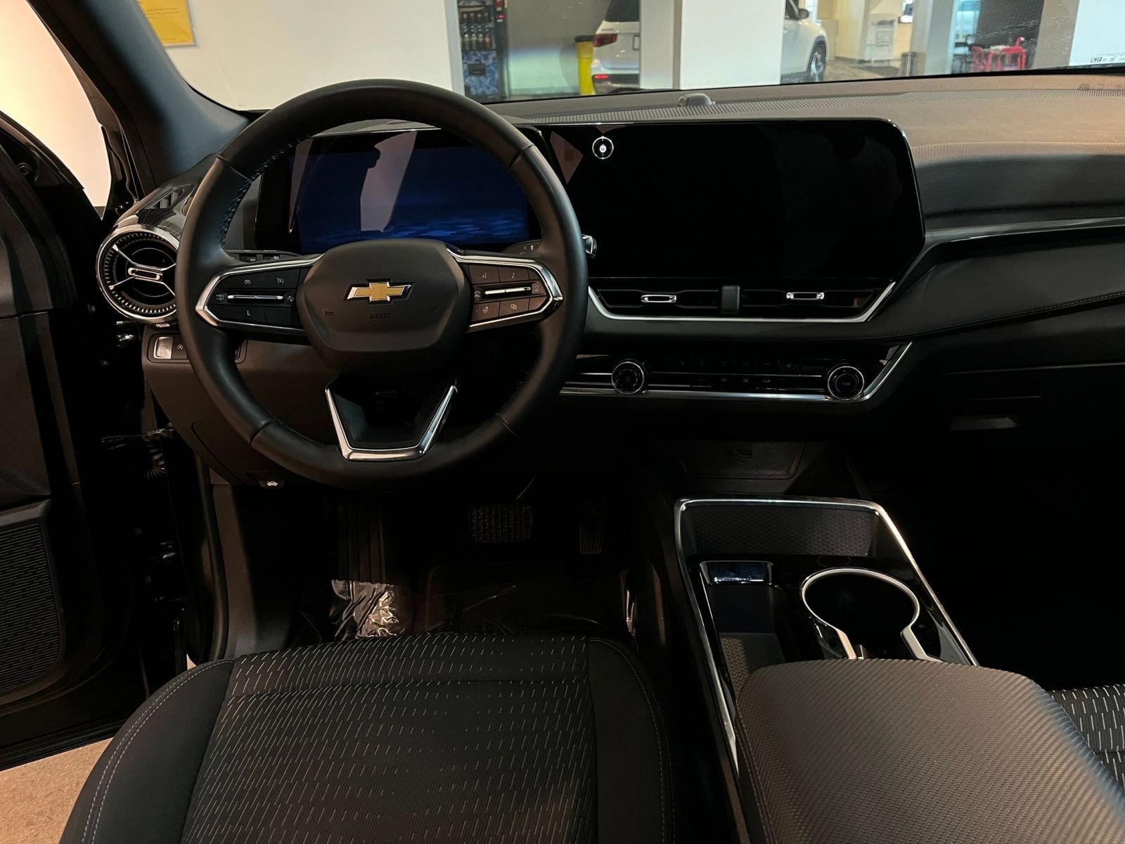 Thumbnail: 2025 Chevrolet Equinox - 35