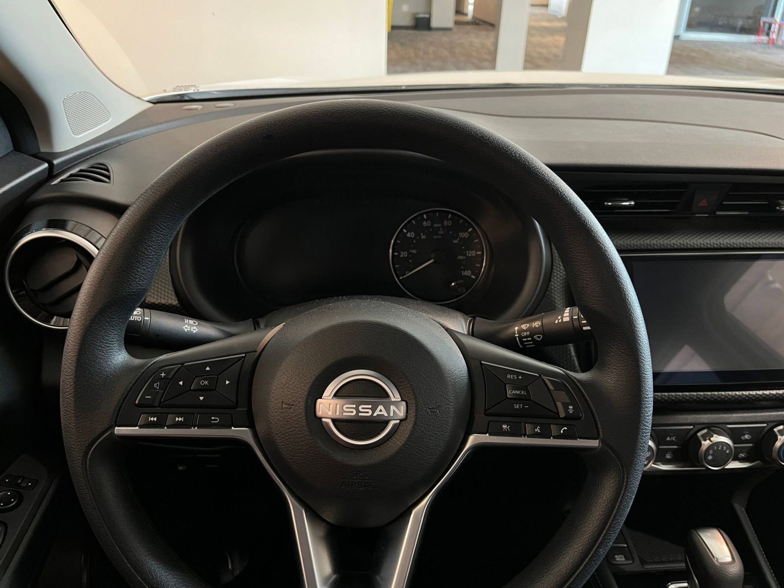 Thumbnail: 2024 Nissan Kicks - 25