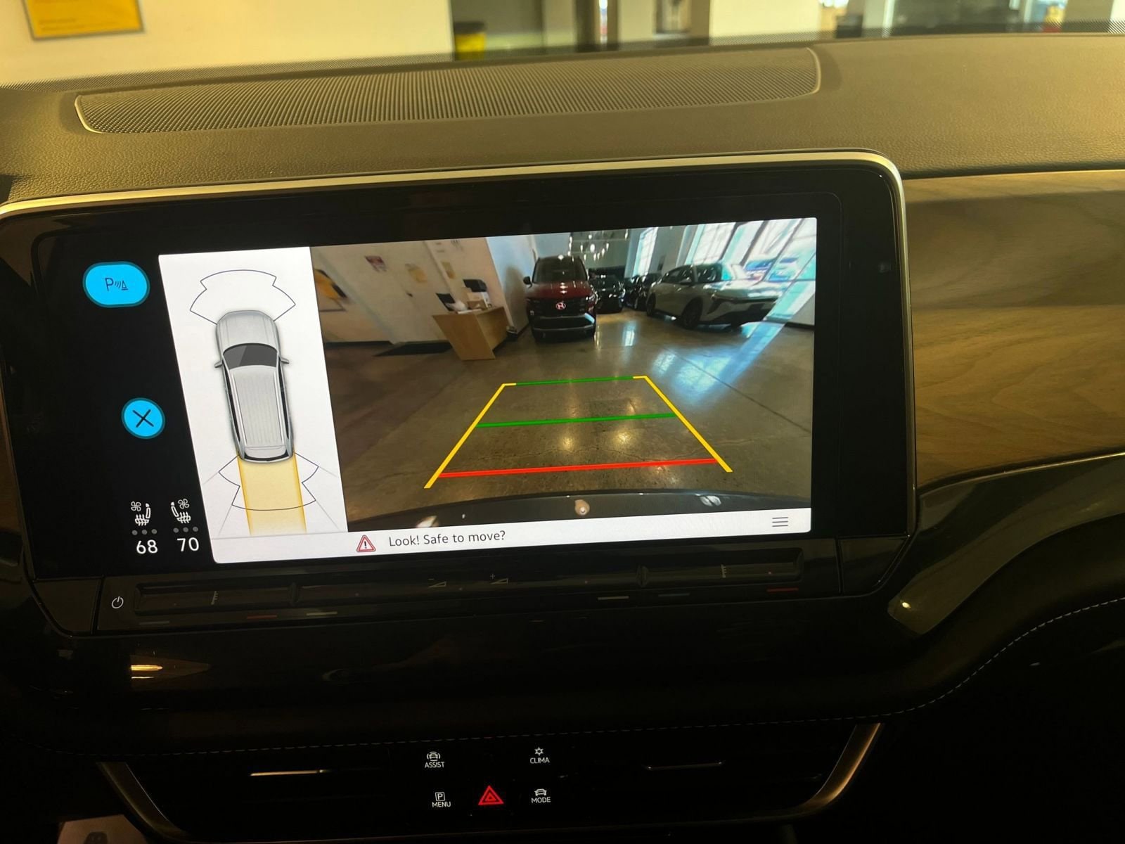 Thumbnail: 2025 Volkswagen Atlas - 18