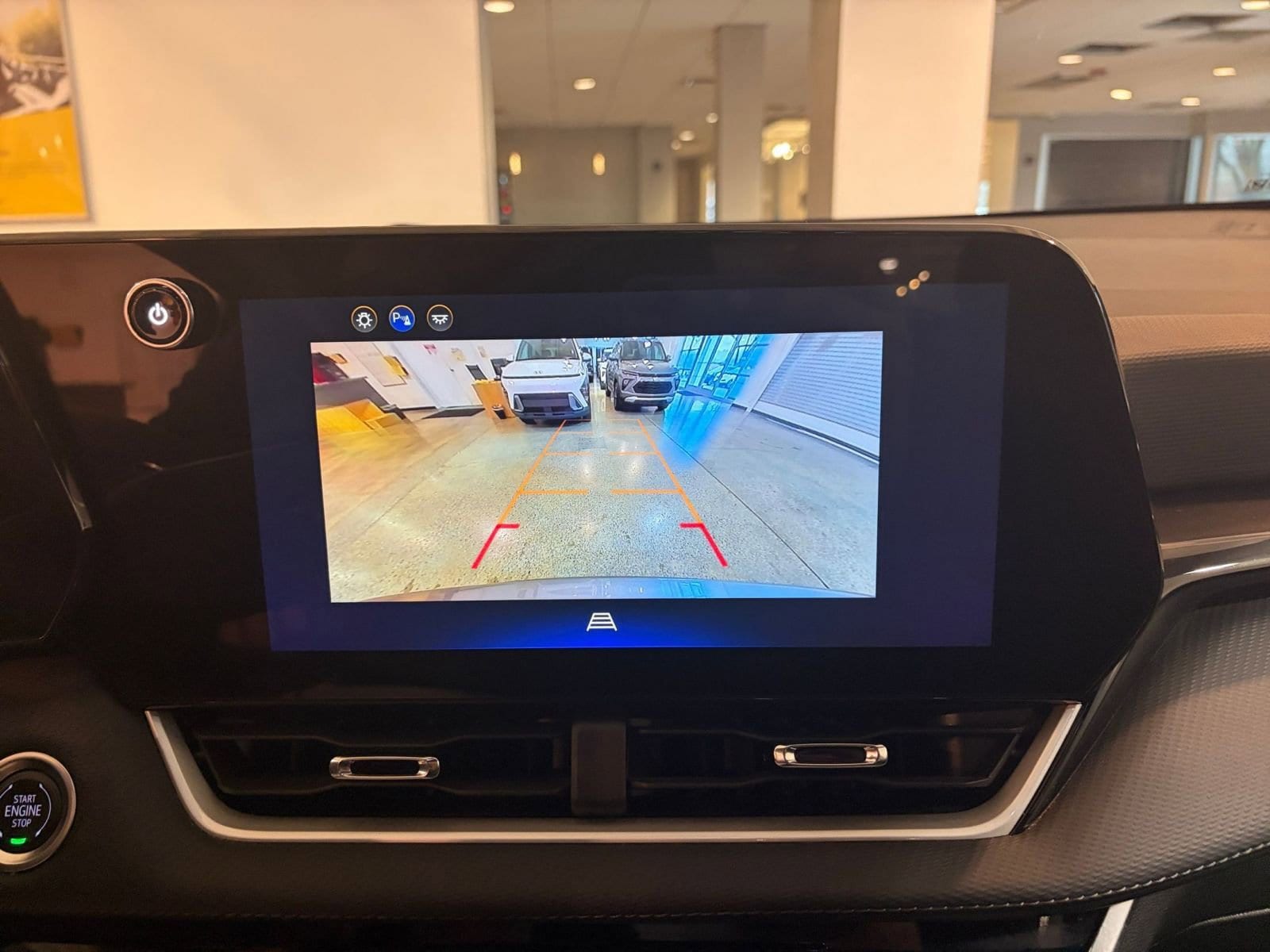 Thumbnail: 2025 Chevrolet Equinox - 18