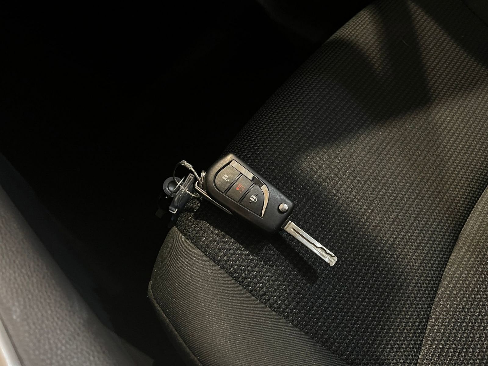 Thumbnail: 2025 Toyota RAV4 - 22