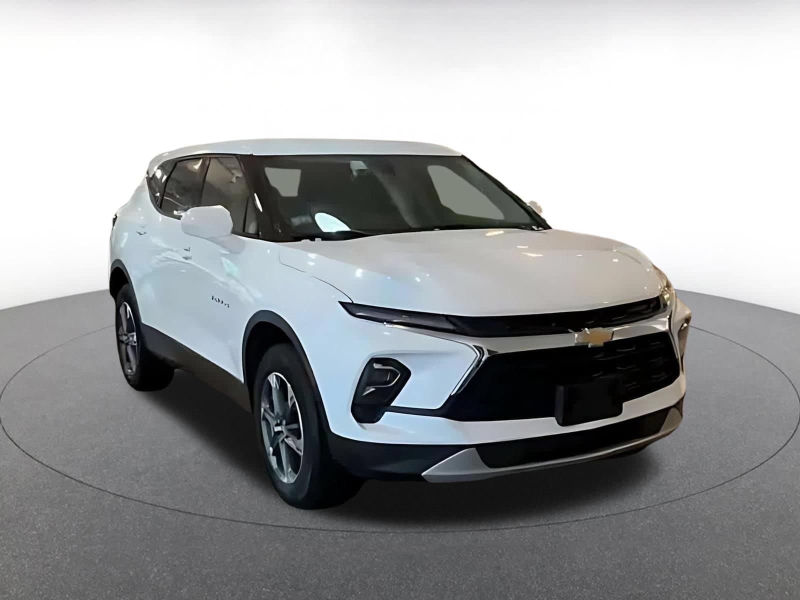 Thumbnail: 2025 Chevrolet Blazer - 3