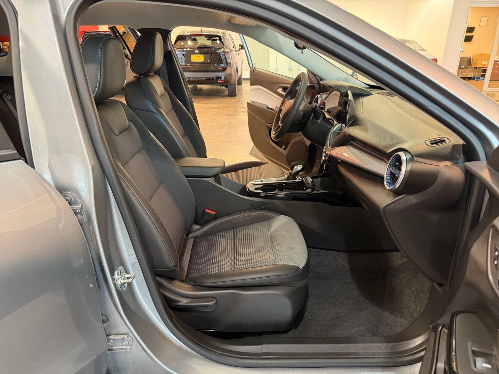 Thumbnail: 2025 Chevrolet Trax - 35